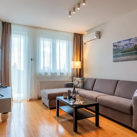 Tesla Aparthotel Subotica