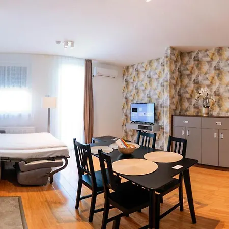 Aparthotel Tesla Subotica